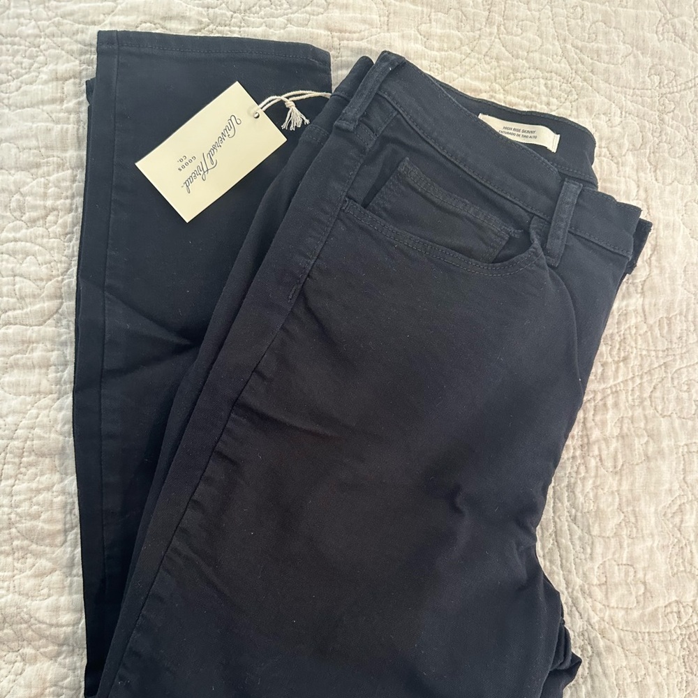 Universal Thread Skinny Ankle Jeans, Black wash. Size 14 short. NWT.